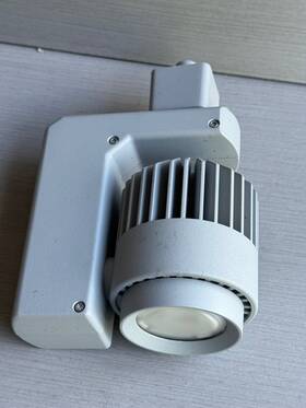 Hp.18.st.tn1.120.fl.30.le Amerlux Llc Hp.18.st.tn1.120.fl.30.le/te Hornet Track Light Hp.18 Tn1 120 Fl.30 Led Mounted Luminaire White