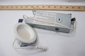 Lcr2089fse010mw Halo Dimmable Led Recessed Light Aluminum White 800lm 120v - Dirty