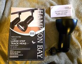 813800 Hampton Bay Large Step Track Head 1004 612 984 - Black Finish