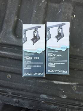 813810 Hampton Bay Black Linear Track Lighting 2pk