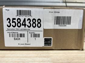 Liteco 3584388 New In Box Round 11 Inch White Led Flush Mount Ceiling Light Fixture