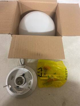 5889wtwt Maxim Lighting Essentials 1-light White Flush Mount