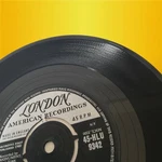 Roy Orbison - Runnin Scared / Love Hurts 7" Ex Uk London Hlu 9342 1961. Fixed Price $15.43.