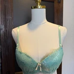 Elegant Lace Underwire Bra - Mint Green. Fixed Price $6.00.