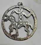 Vintage Metropolitan Museum Of Art Large Golden Bronze Tone Pendant Horse/rider. Fixed Price $40.00.